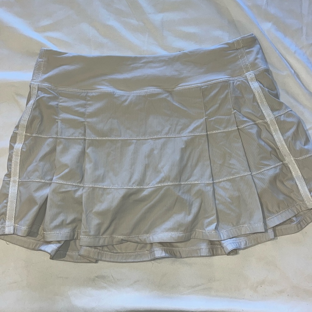 COPY - Lululemon tennis skirt in great condition